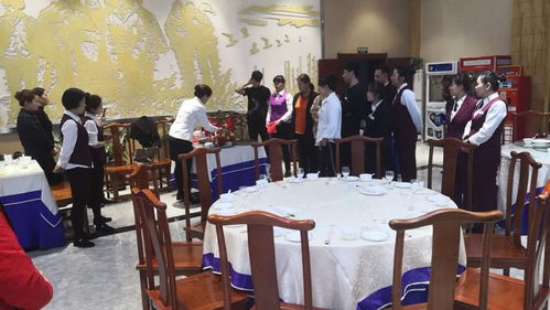 共筑卓越體驗(yàn) 物業(yè)服務(wù)公司開展餐飲服務(wù)培訓(xùn)提升員工服務(wù)品質(zhì)